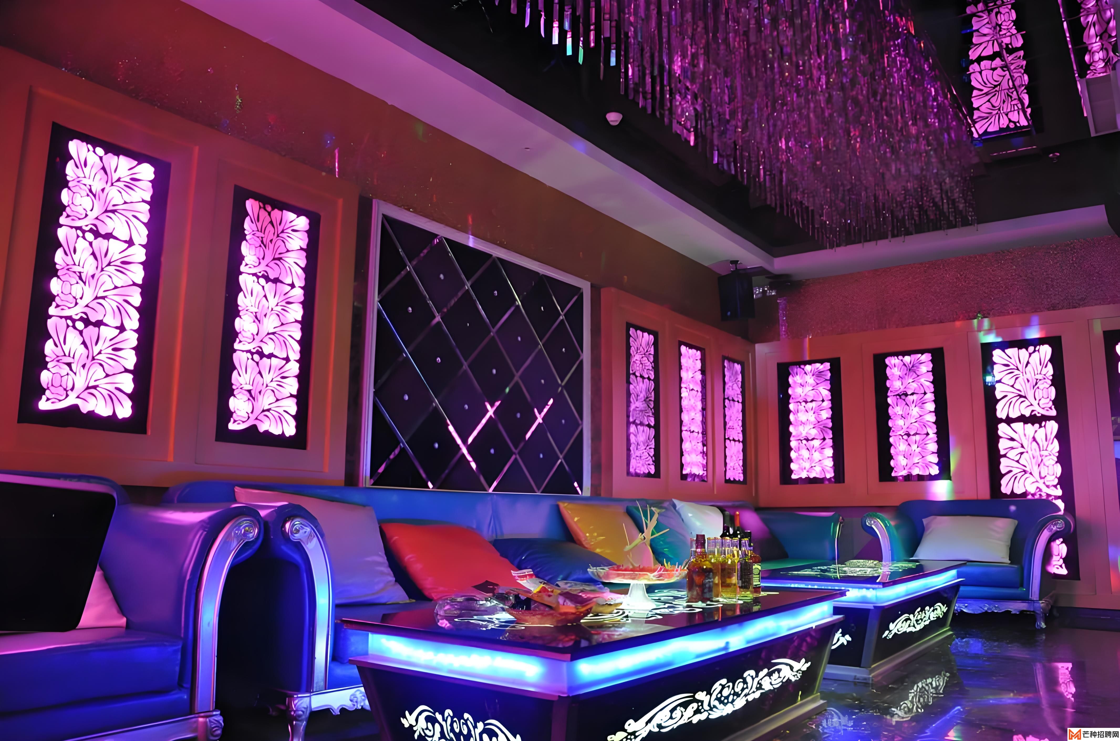 揭秘夜场千面人生：重庆娱乐行业的真实工作状态